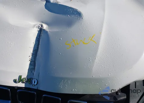 2018 Jeep Compass Latitude 4X4 z USA, uszkodzony, nr VIN 3C4NJDBB2JT238574